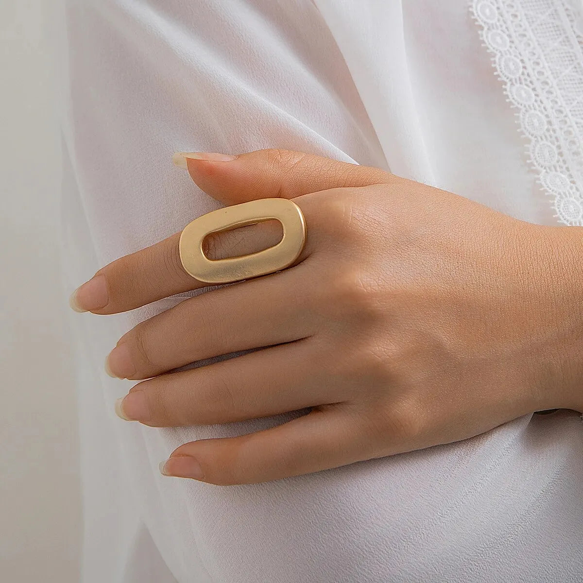 Exaggerated Geometric Oval Ring – Adjustable Hollow Metal Statement Ring