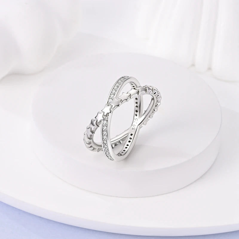 925 Silver Zircon Star Ring – Geometric Winding Line Design