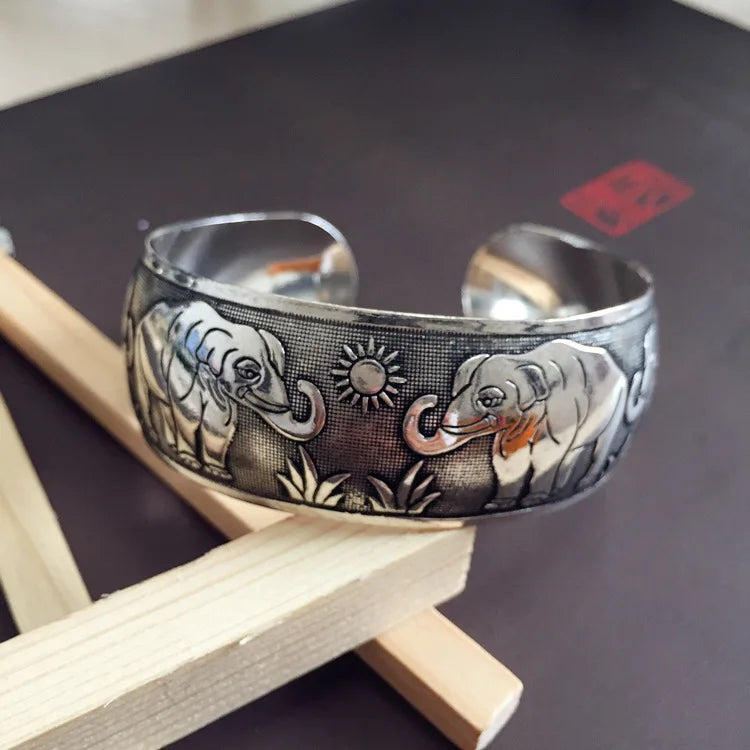 Bohemian Ethnic Retro Silver Wide Cuff Bracelet for Women – Carved Flower Opening Bangle Vintage Boho Jewelry