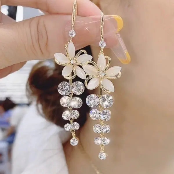 Exquisite Crystal Flower Stud Earrings – Leaf & Butterfly Tassel Design